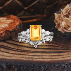 Luxury Vintage 4-Prong Emerald-Cut Citrine Ring Set