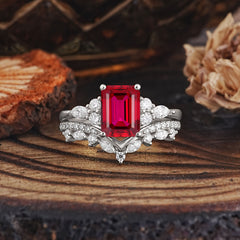 Luxury Vintage 4-Prong Emerald-Cut Ruby Ring Set