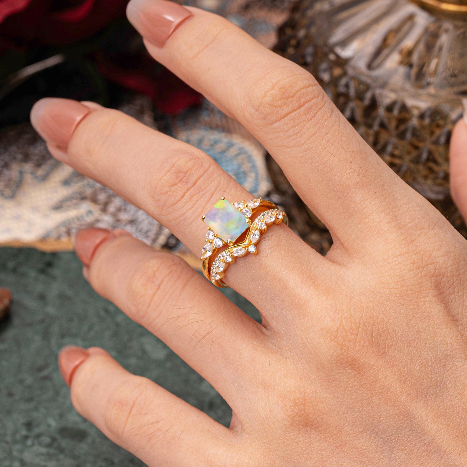 Luxury Vintage 4-Prong Emerald-Cut Opal Bridal Ring Set
