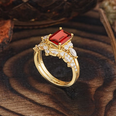 Luxury Vintage 4-Prong Emerald-Cut Garnet Ring Set