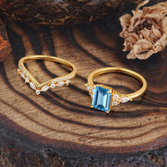 Luxury Vintage 4-Prong Emerald-Cut Aquamarine Ring Set