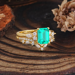 Luxury Vintage 4-Prong Emerald-Cut Emerald Ring Set