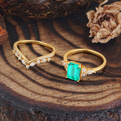 Luxury Vintage 4-Prong Emerald-Cut Emerald Ring Set