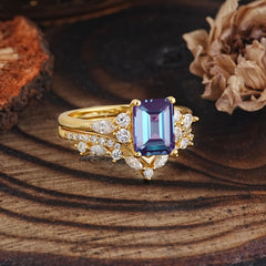 Luxury Vintage 4-Prong Emerald-Cut Alexandrite Ring Set
