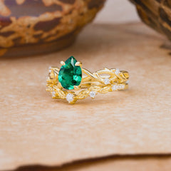 Woodland Style 6 Prong Pear Shaped Emerald Wedding Ring