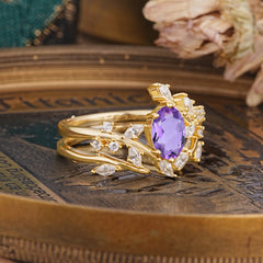 Romantic Nature-inspired 4-Prong Oval Cut Amethyst Stacking Ring