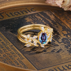 Romantic Nature-inspired 4-Prong Oval Cut Alexandrite Stacking Ring
