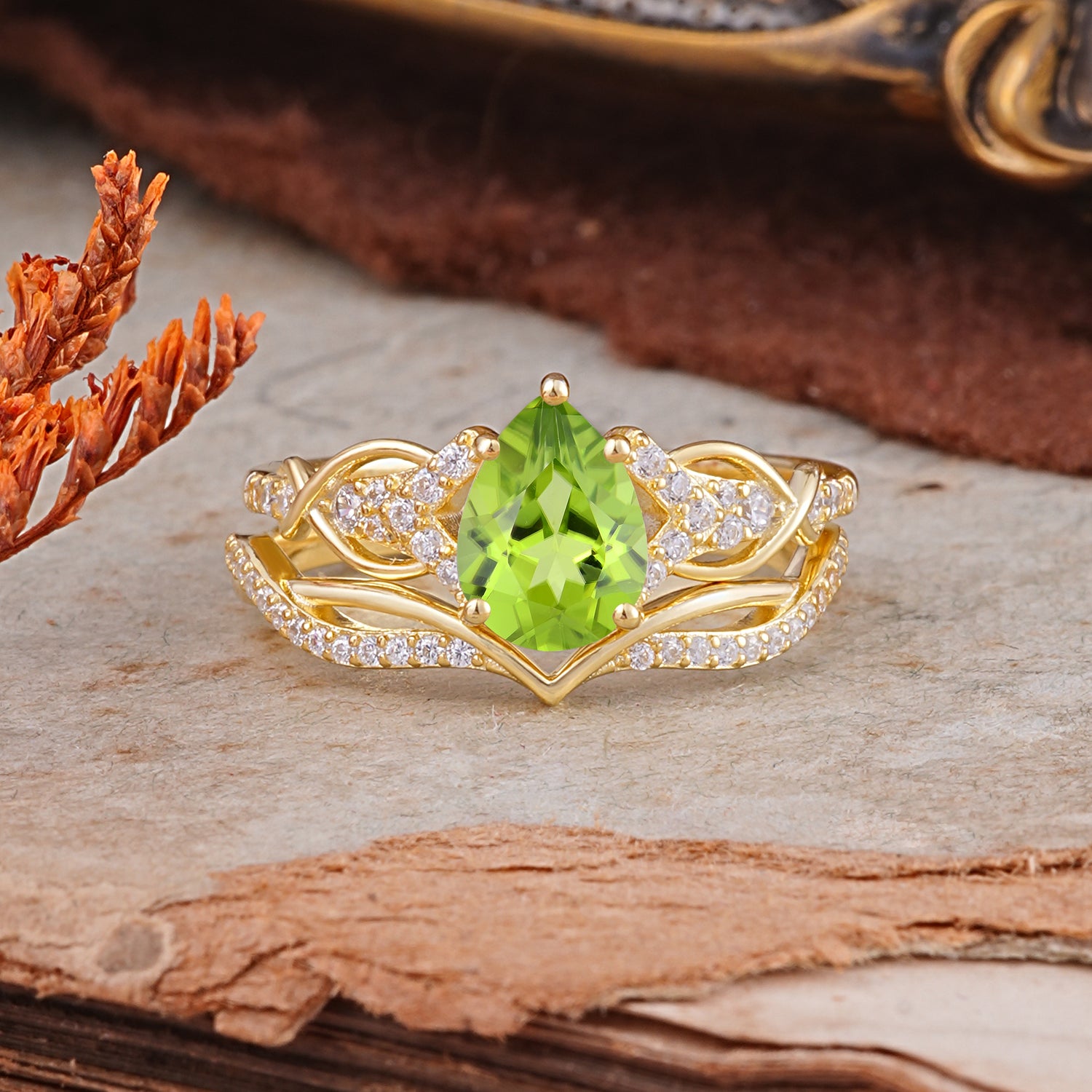 Romantic 5-Prong Pear Cut Natural Peridot Stacking Bridal Ring Set