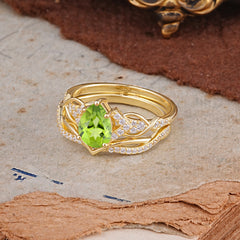 Romantic 5-Prong Pear Cut Natural Peridot Stacking Ring