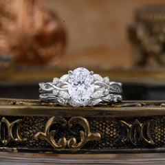 Nature-inspired 4-Prong Oval Cut Lab Diamond Stacking Ring