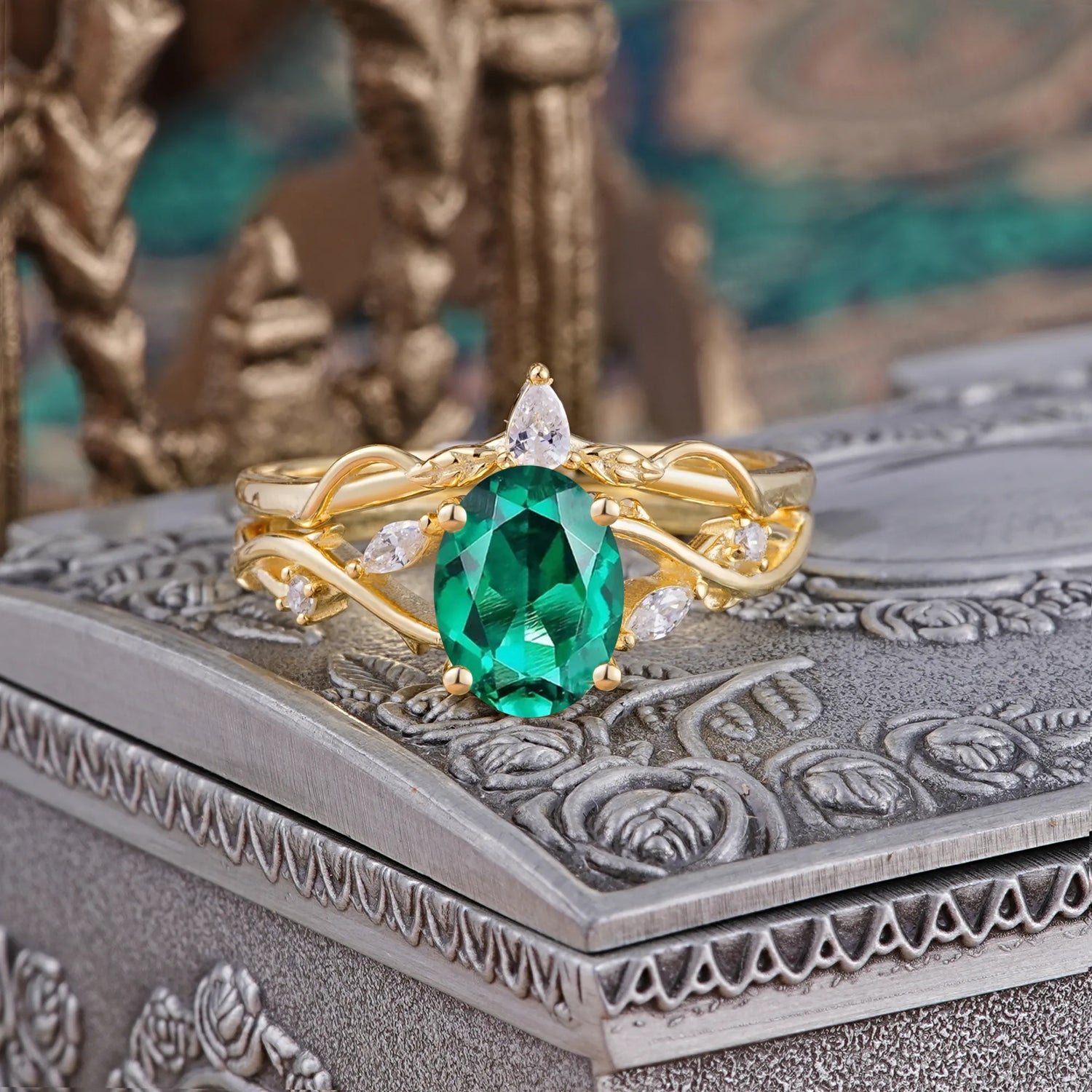 Enchanted 4-Prong Oval Cut Emerald Stacking Bridal Ring Set - Romalar Jewelry
