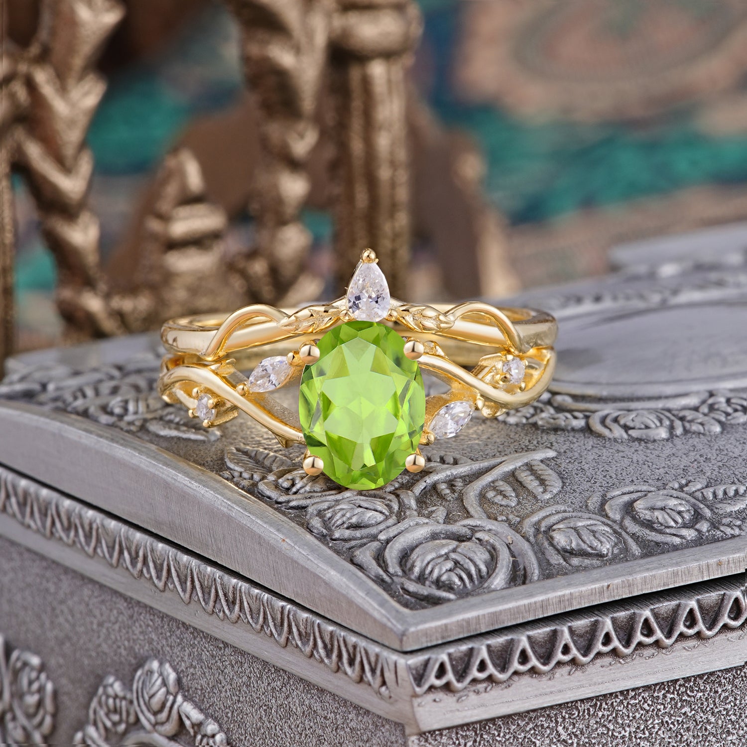 Enchanted 4-Prong Oval Cut Peridot Stacking Bridal Ring Set