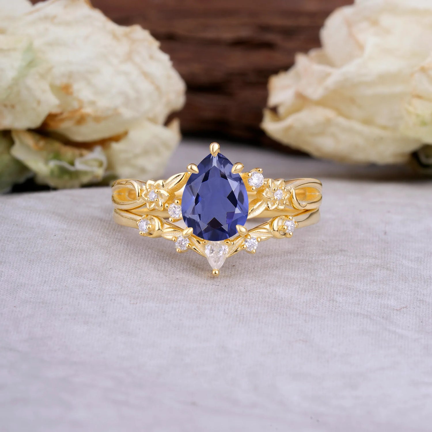 Art Nouveau 5-Prong Pear Cut Tanzanite Bridal Ring Set