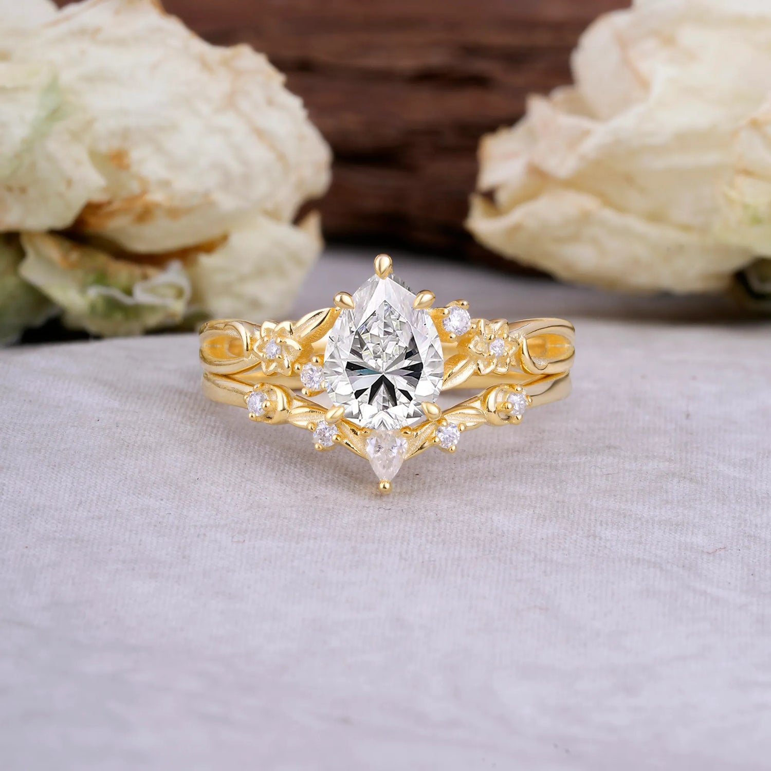 Art Nouveau 5-Prong Pear Cut Lab Diamond Bridal Ring Set