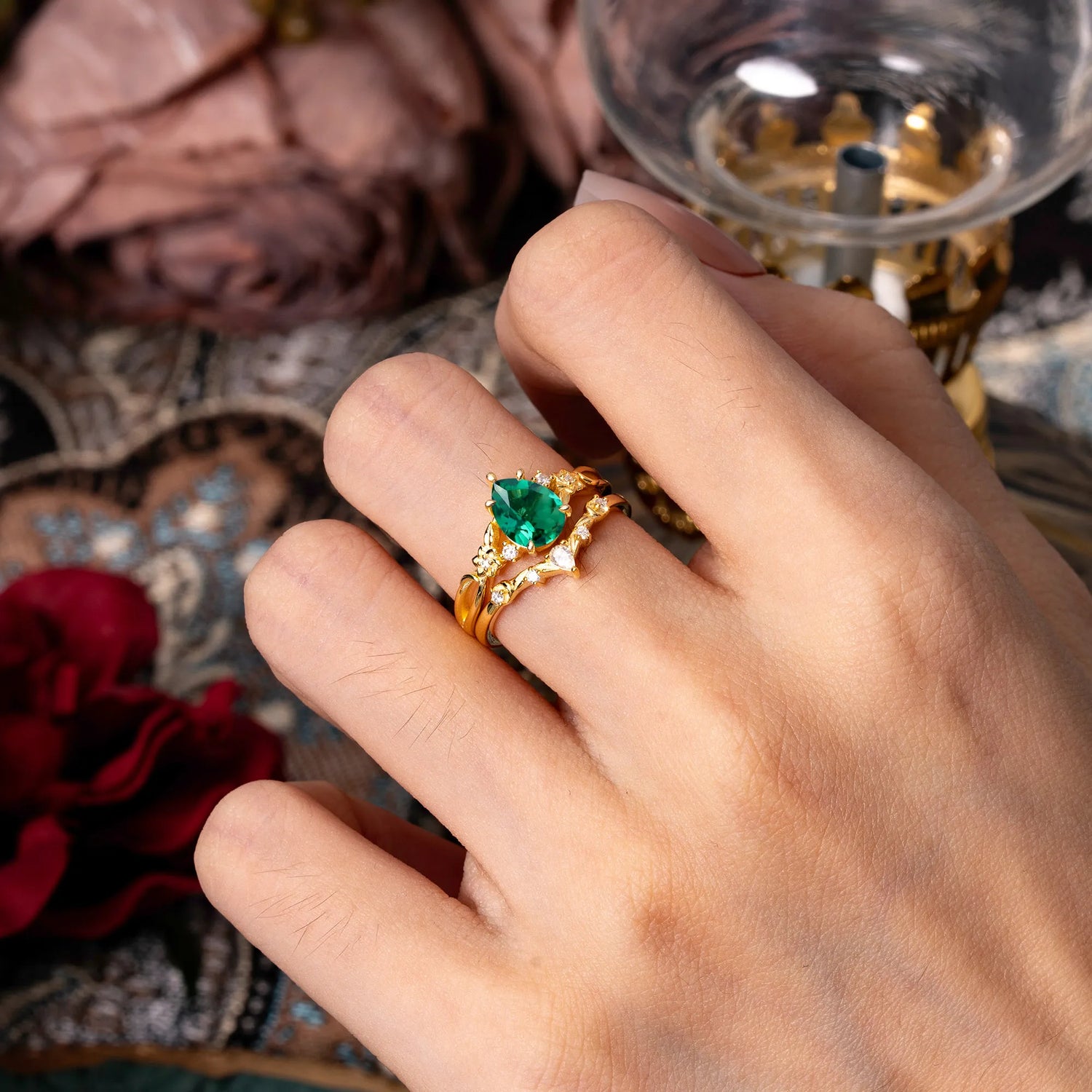 Art Nouveau 5-Prong Pear Cut Emerald Bridal Ring Set