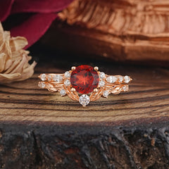 Vintage Botanical 4-Prong Round Cut Natural Garnet Ring Set