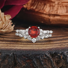 Vintage Botanical 4-Prong Round Cut Natural Garnet Ring Set