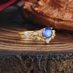 Vintage Botanical 4-Prong Round Cut Sapphire Ring