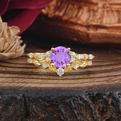 Vintage Botanical 4-Prong Round Cut Natural Amethyst Ring Set