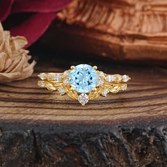 Vintage Botanical 4-Prong Round Cut Aquamarine Ring