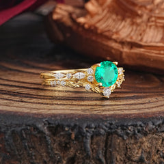 Vintage Botanical 4-Prong Round Cut Emerald Ring