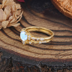 Vintage Botanical 4-Prong Round Cut Natural Moonstone Ring Set