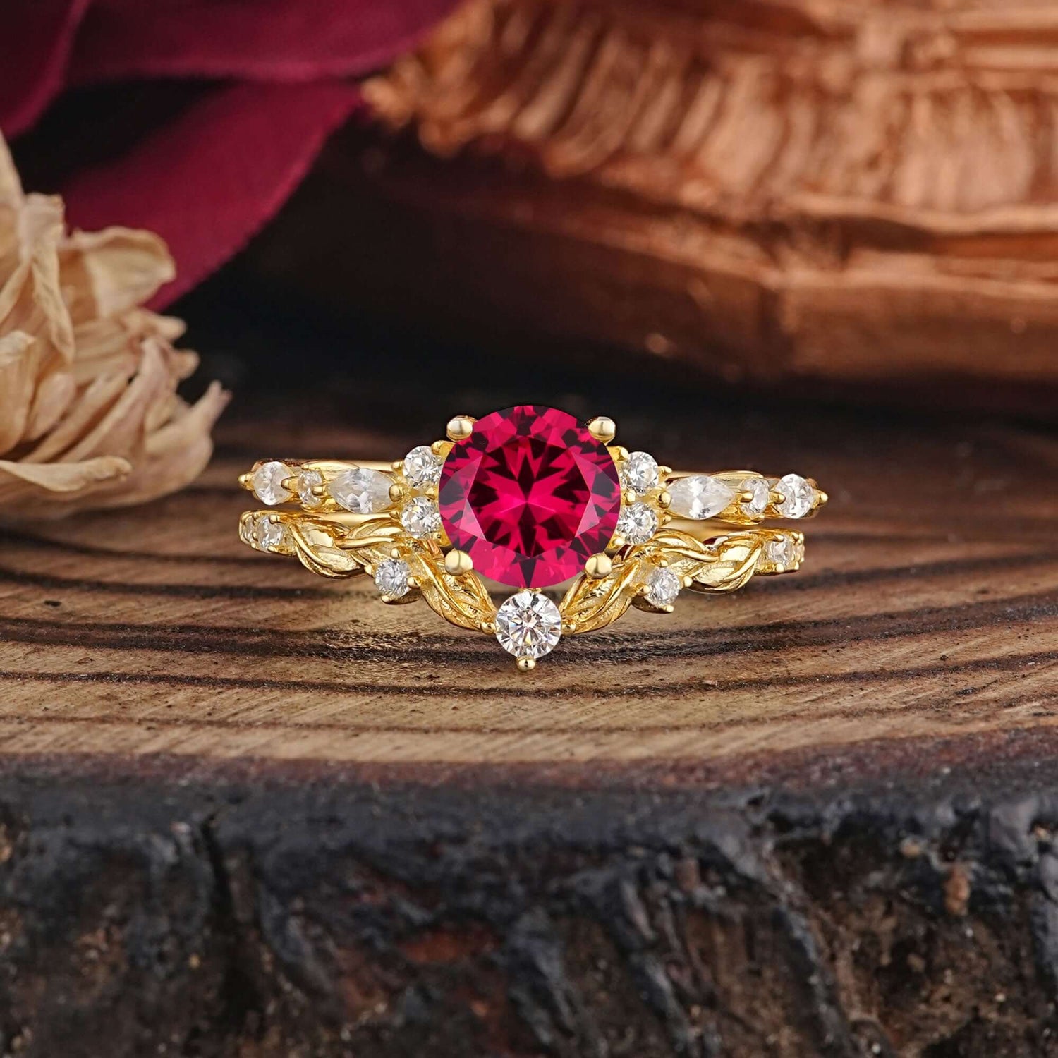 Vintage Botanical 4-Prong Round Cut Bridal Ring Set