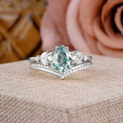 Luxurious Vintage-Inspired 4-Prong Tear-Cut Natural Moss Agate Engagement Ring Set