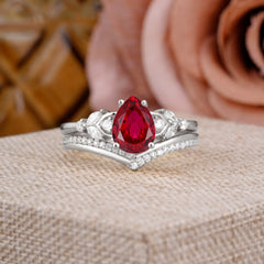 Luxurious Vintage-Inspired 4-Prong Pear-Cut Ruby Engagement Ring Set