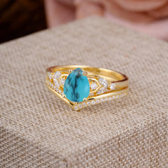 Luxurious Vintage-Inspired 4-Prong Pear-Cut Turquoise Engagement Ring Set