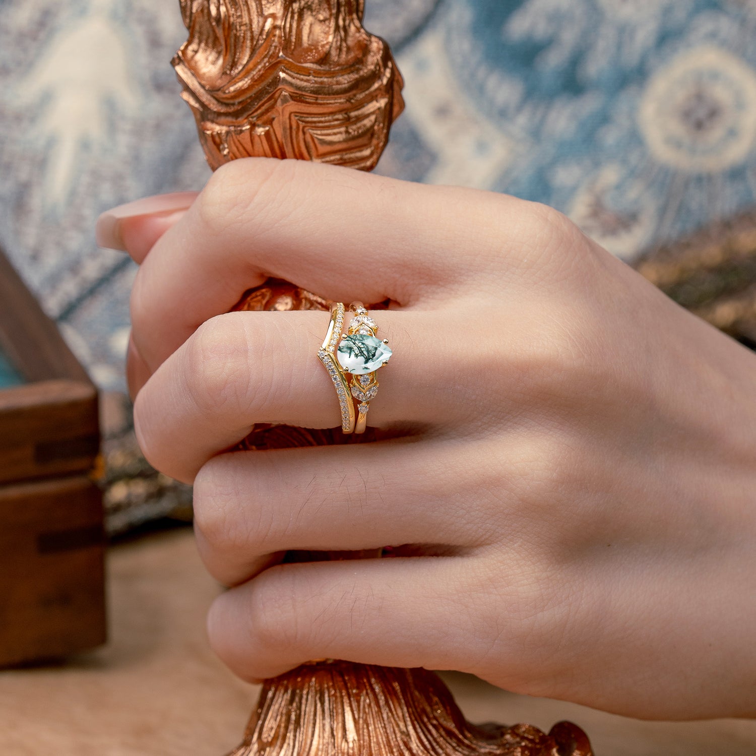 Luxurious Vintage-Inspired 4-Prong Pear-Cut Natural Moss Agate Engagement Ring Set