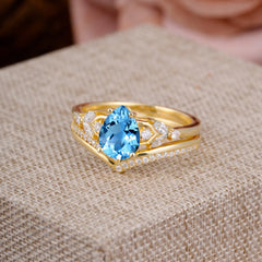 Luxurious Vintage-Inspired 4-Prong Pear-Cut Aquamarine Engagement Ring Set