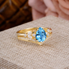 Luxurious Vintage-Inspired 4-Prong Pear-Cut Aquamarine Engagement Ring Set