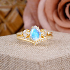 Luxurious Vintage-Inspired 4-Prong Pear-Cut Natural Moonstone Engagement Ring Set