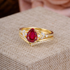 Luxurious Vintage-Inspired 4-Prong Pear-Cut Ruby Engagement Ring Set