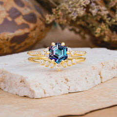 Classic 6-Prong Hexagonal-Cut Alexandrite Engagement Ring Set