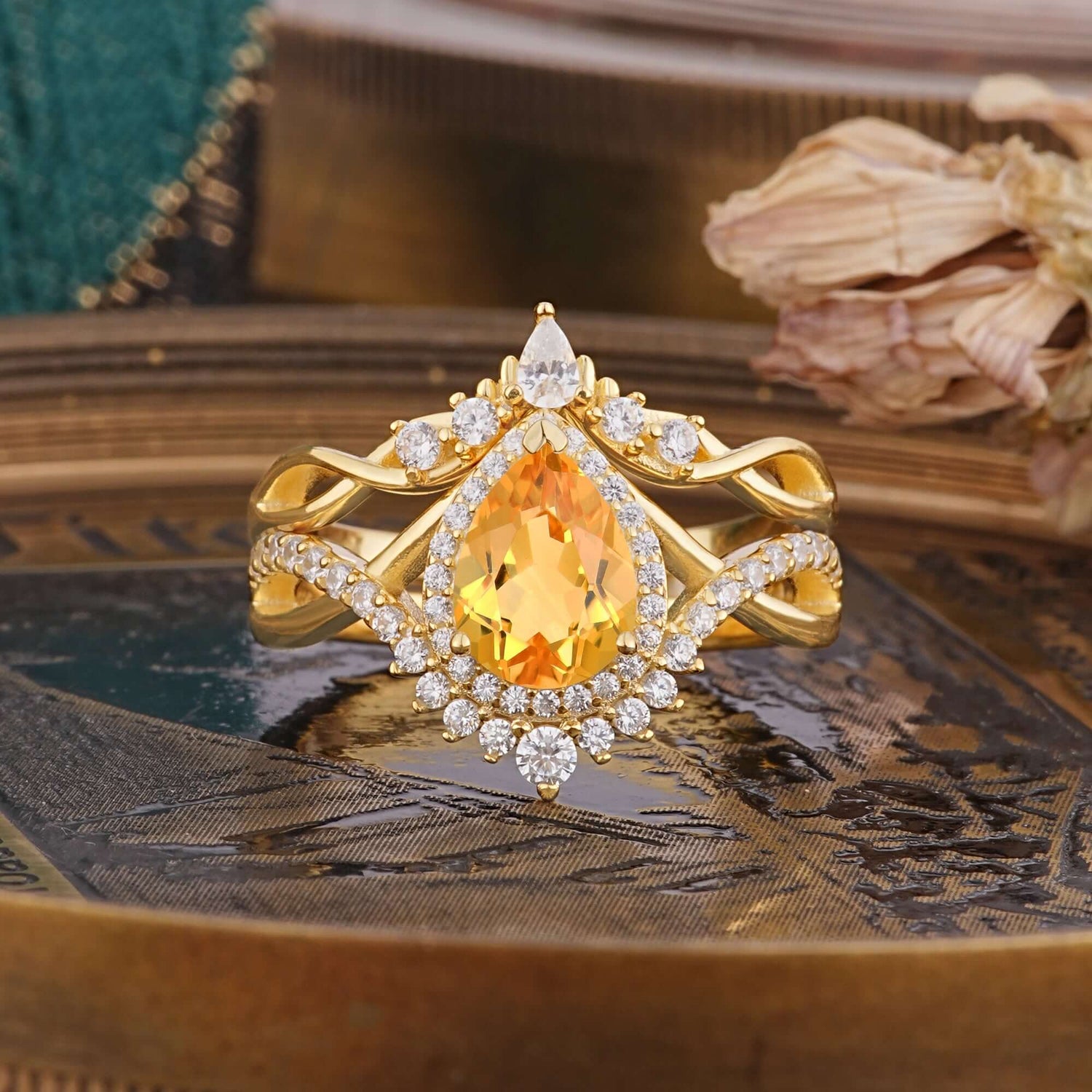 Elegant Pear-Cut 3 Prong Natural Citrine Bridal Ring Set