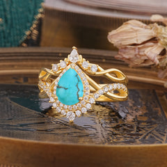 Elegant Pear-Cut Turquoise Engagement Ring Set