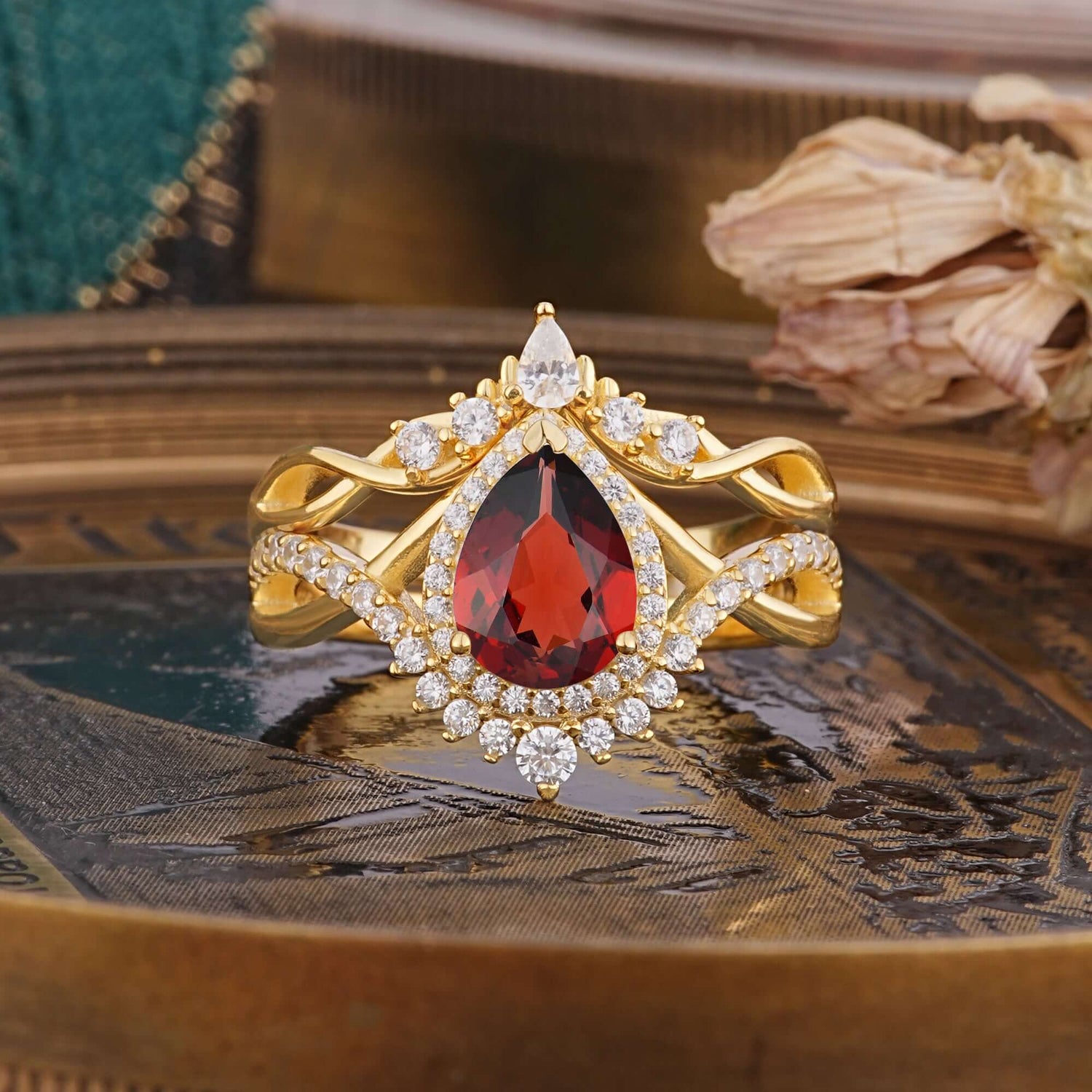 Elegant Pear-Cut 3 Prong Natural Garnet Bridal Ring Set