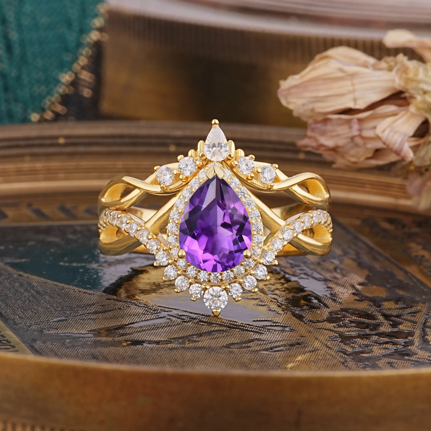 Elegant Pear-Cut 3 Prong Natural Amethyst Bridal Ring Set