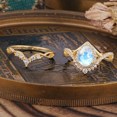 Elegant Pear-Cut 3 Prong Natural Moonstone Engagement Ring Set