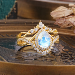 Elegant Pear-Cut 3 Prong Natural Moonstone Engagement Ring Set