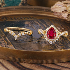 Elegant Pear-Cut Ruby Engagement Ring Set