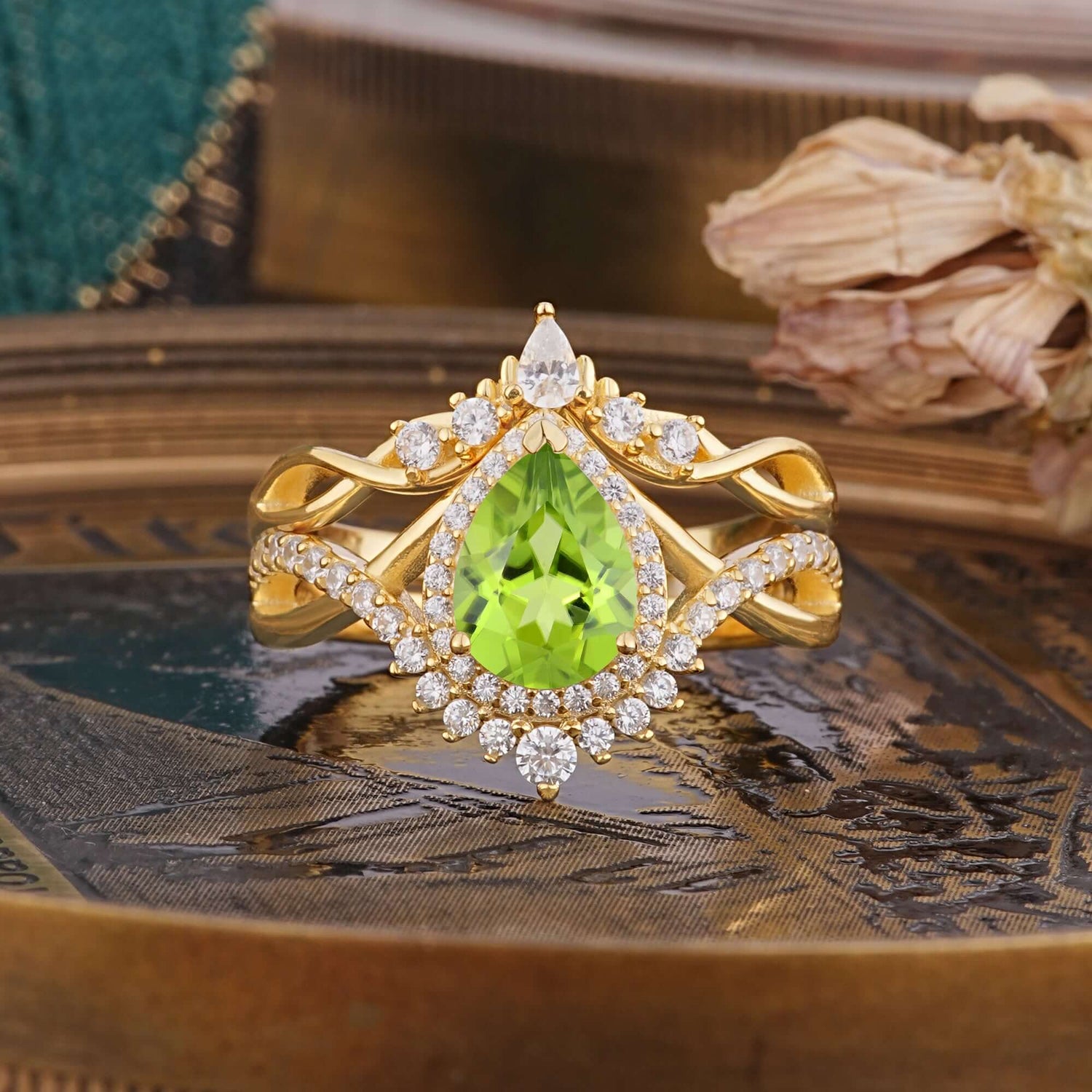 Elegant Pear-Cut 3 Prong Natural Peridot Bridal Ring Set