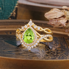 Elegant Pear-Cut 3 Prong Natural Peridot Engagement Ring Set