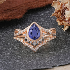 Ultra Luxurious Vintage Pear-Cut Tanzanite Ring Set