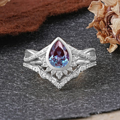 Ultra Luxurious Vintage Pear-Cut Natural Alexandrite Ring Set