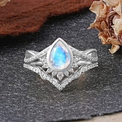 Ultra Luxurious Vintage Pear-Cut Moonstone Ring Set