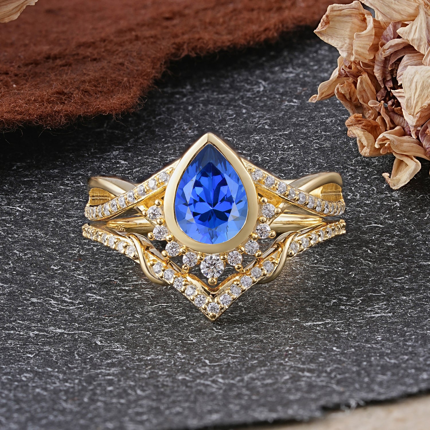 Ultra Luxurious Vintage Pear-Cut Sapphire Bridal Ring Set