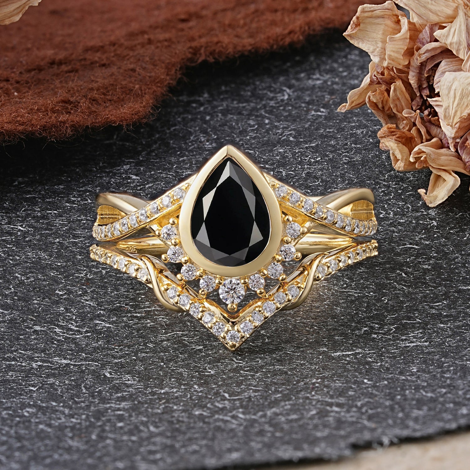 Ultra Luxurious Vintage Pear-Cut Black Onyx Bridal Ring Set